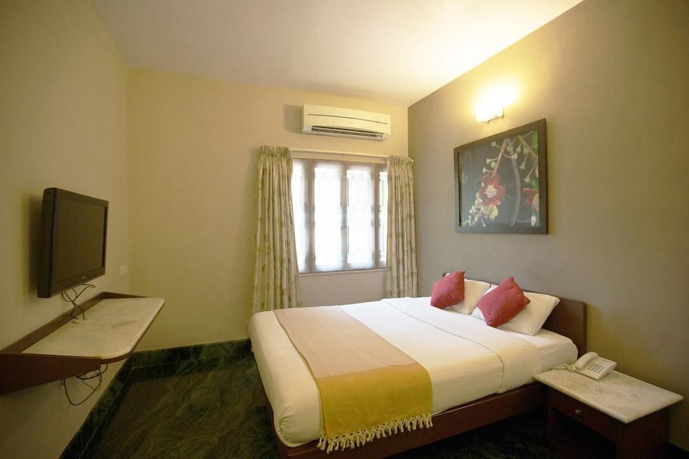 Hanu Reddy Residences Poes Garden Chennai Esterno foto