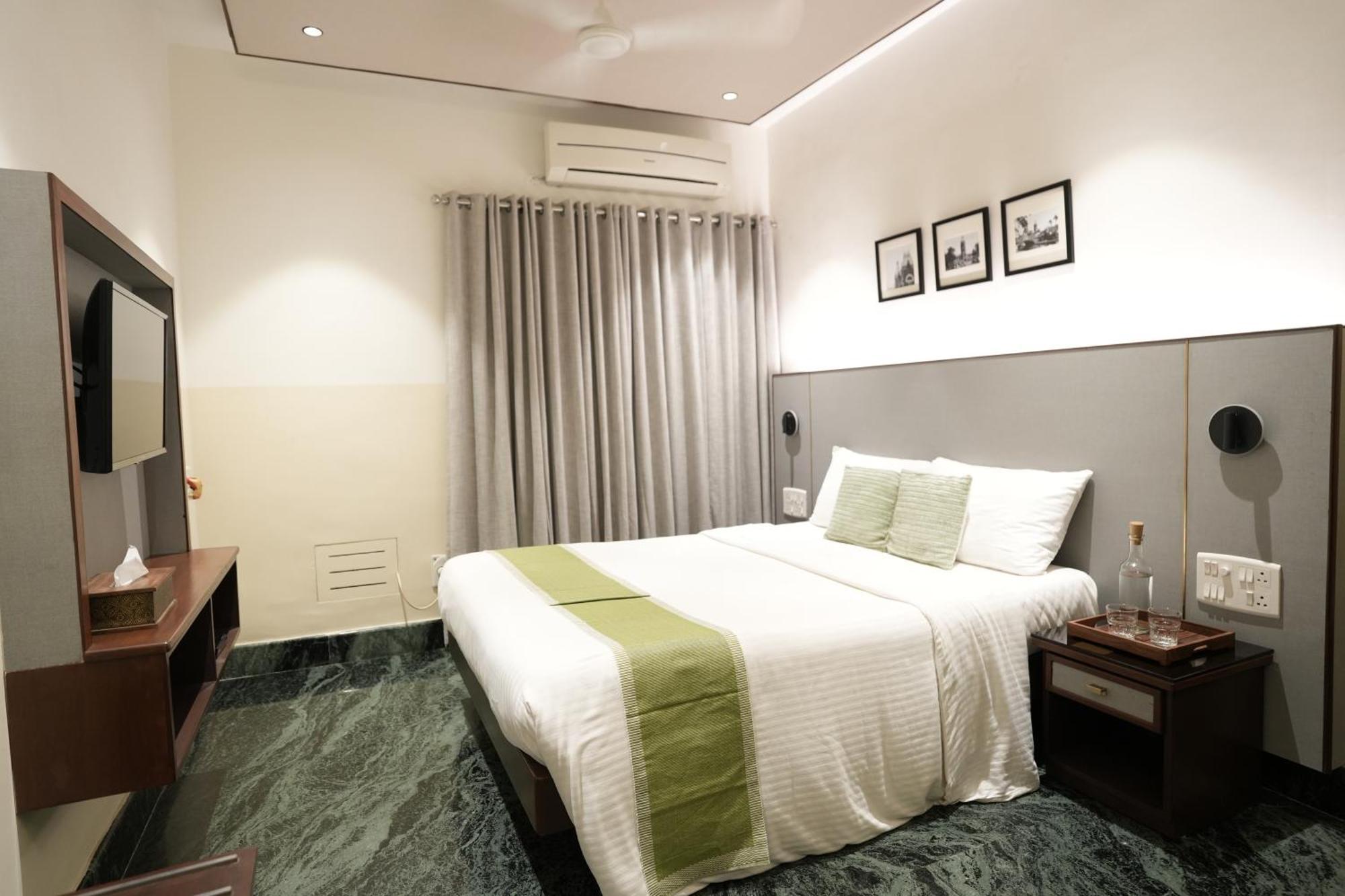 Hanu Reddy Residences Poes Garden Chennai Esterno foto