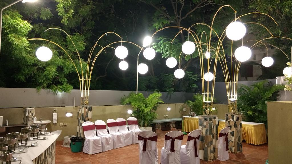 Hanu Reddy Residences Poes Garden Chennai Esterno foto
